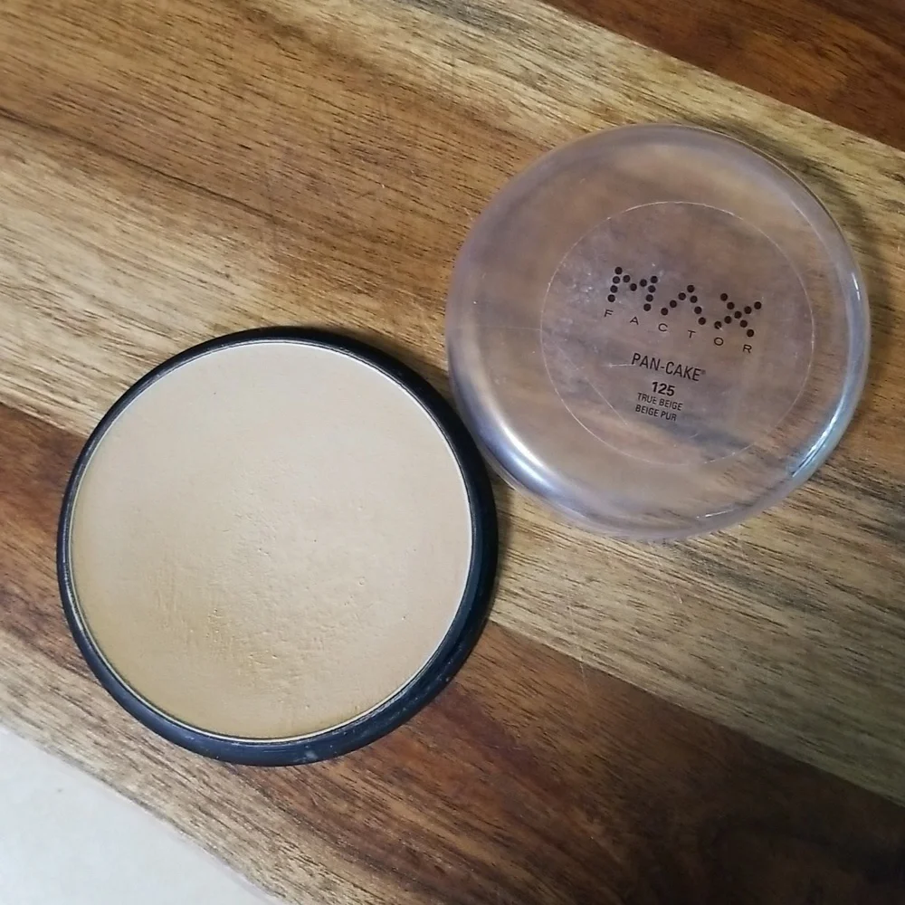 Collector Max Factor Pan Cake - Picture 3 of 3